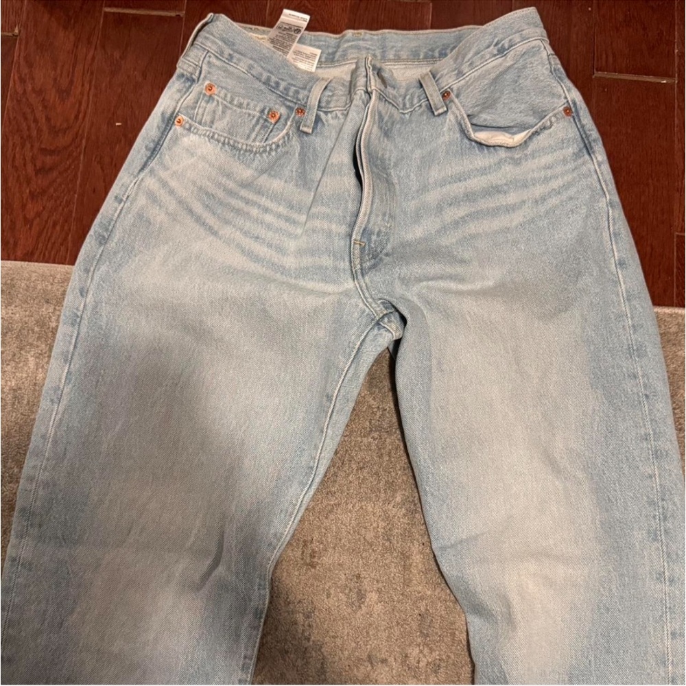 Levis